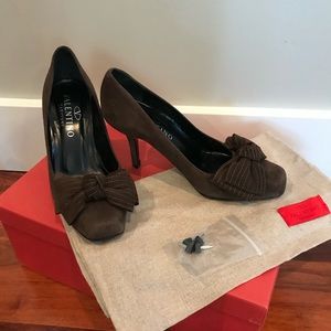 Valentino suede pumps